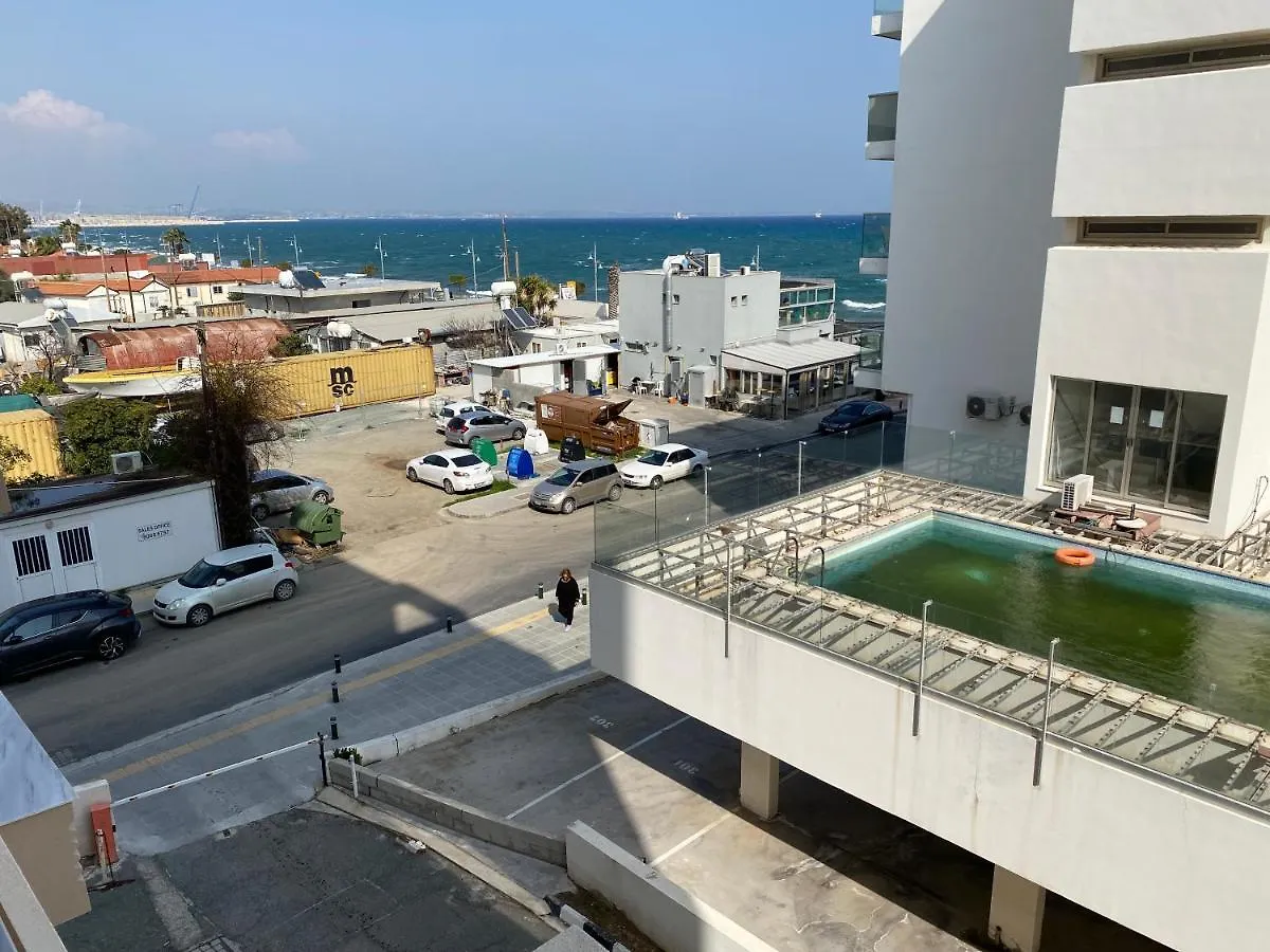 Central, By Sea, Seaview, Renovated 1 Bedroom Flat Lárnaca 0*,  Chipre